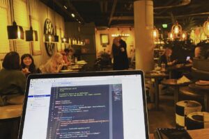 Mình có thực sự đi đúng hướng? Từ Dược đến lập trình viên, chiêm nghiệm chặng đường 10 năm